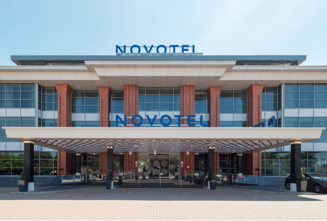 机场<a href=https://xinghuofengchuan.com/hotel/ target=_blank class=infotextkey>酒店自动门</a>