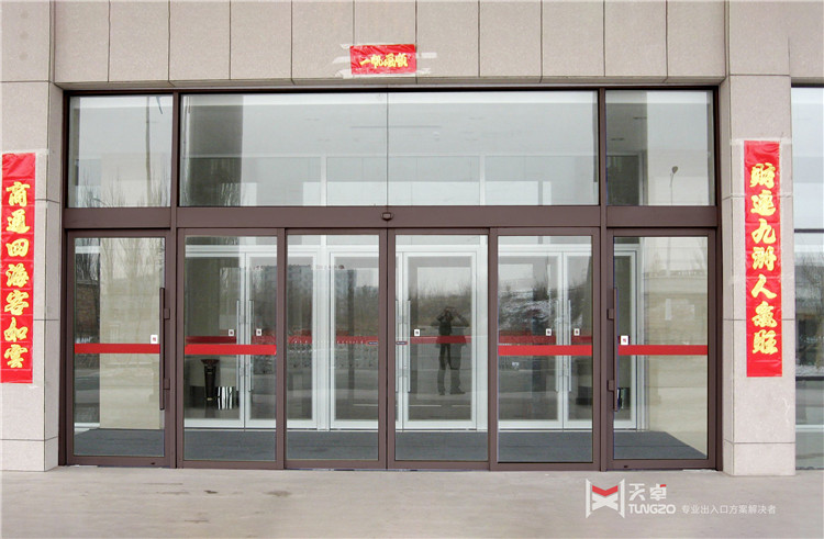 自动门怎么选？多玛和<a href=https://xinghuofengchuan.com/panasonic/ target=_blank class=infotextkey><a href=https://xinghuofengchuan.com/songxia/ target=_blank class=infotextkey>松下自动门</a></a>哪个好?